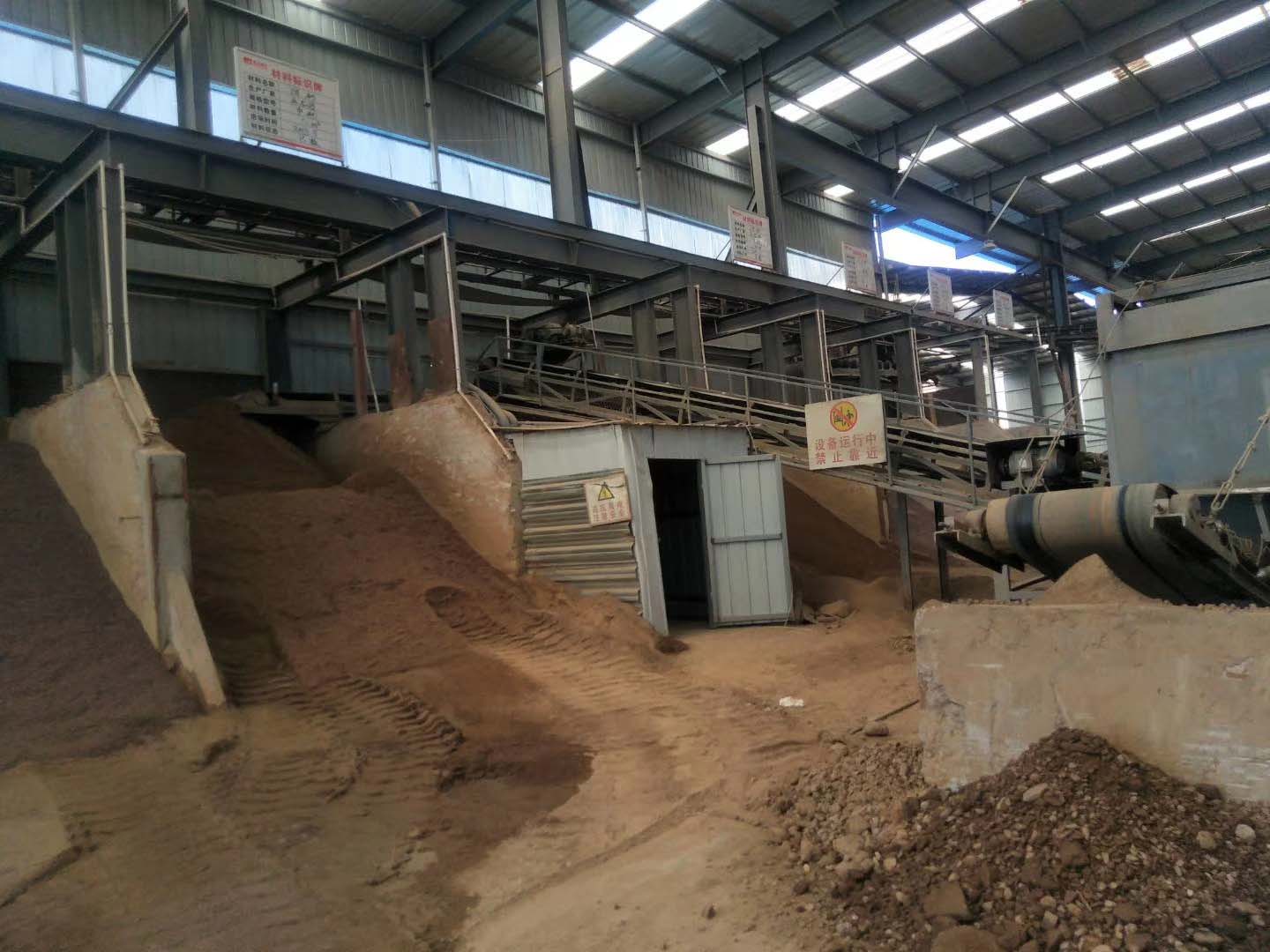 制砂流水線生產(chǎn)布局.jpg 制砂流水線生產(chǎn)布局.jpg